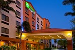 Отель Holiday Inn Express and Suites Fort Lauderdale Airport West