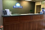Отель Days Inn and Suites Huntsville