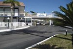 Отель Express Inn & Suites Clearwater