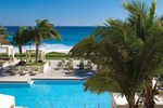 Отель Four Seasons Resort Palm Beach