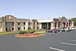 Отель Quality Inn & Suites - Greensboro Airport