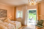 Отель Biohotel Schlossgut Oberambach