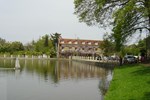 Отель Au Bord du Lac