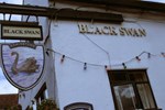 Отель The Black Swan