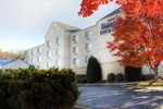 Отель Fairfield Inn & Suites Raleigh Crabtree Valley