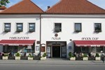 Отель Hotel Český Dvůr