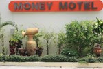 Money Motel