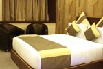 Отель Aishwarya Suites