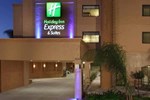 Отель Holiday Inn Express Hotel & Suites Woodland Hills