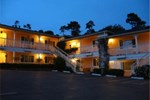 Отель Carmel Inn & Suites