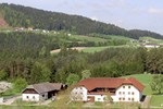 Отель Urlaub am Bauerhof Wenigeder