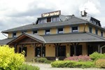 Отель Weranda Restaurant & Rooms
