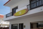 Хостел Peniche Chill Hill Hostel and Private Rooms