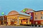 Holiday Inn Express Hotel & Suites DICKSON
