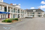 Baymont Inn and Suites - Forest City