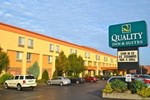 Отель Quality Inn & Suites Riverfront Oswego