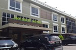 Отель Jhoanie Hotel
