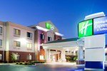Отель Holiday Inn Express & Suites Rocky Mount Smith Mountain Lake