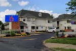Отель Motel 6 Hartford - Enfield