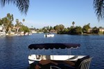 Вилла Luxury 4-Bedroom Lakefront Villa with Boat near Laguna Beach and Irvine