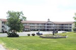 Отель Quality Inn Lakefront