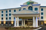 Отель Holiday Inn Express & Suites Aiken