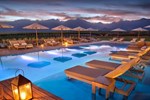 Отель The Vines Resort & Spa