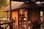 Отель Lukimbi Safari Lodge