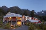 Отель Distinction Fox Glacier - Te Weheka Boutique Hotel