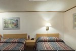 Отель Americas Best Value Inn & Suites Monroe