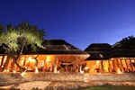 Отель Rhulani Safari Lodge