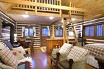 Отель Pioneer Guest Cabins