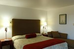 Отель Maple Inn and Suites Los Banos