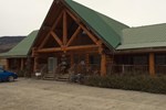 Отель Bear's Claw Lodge