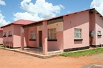 Отель Kwesu Guest Lodge
