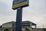 Отель Scottish Inn & Suites Angleton