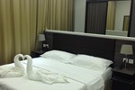 Отель Grand Lily Hotel Suites