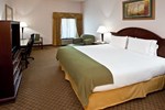 Отель Holiday Inn Express Hotel & Suites Cincinnati Northeast-Milford