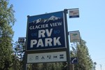 Отель Glacier View Cabins & RV Park