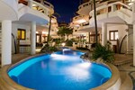Апартаменты Playa Palms Beachfront Hotel