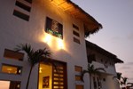 Отель Sanctuary Puerto Cayo Lodge