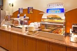 Отель Holiday Inn Express & Suites - Valdosta