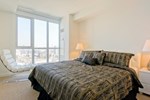 Hydewest - Capreol Luxury Furnished Penthouse Apartment
