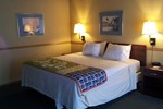 Отель Howard Johnson Inn and Suites Tacoma