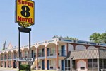 Super 8 Motel - Kinston