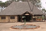 Отель Selous Mbuyu Safari Camp