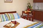 Отель Hotel Suites Costa de Oro