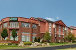 Отель Quality Inn & Suites Madison