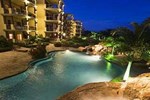 Отель Clarion Suites Roatan at Pineapple Villas
