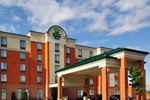 Отель Holiday Inn Express Hotel & Suites Brampton